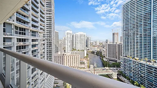 465 Brickell Ave Photo 1