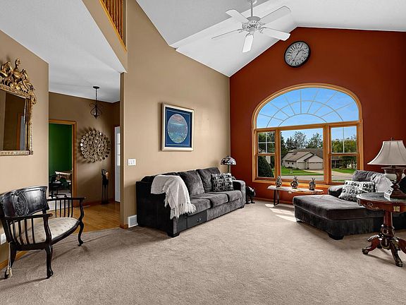5th image of 100 Calla COURT