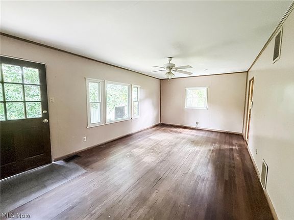 5th image of 607 Cutler St
