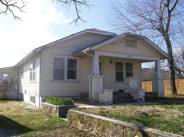 2nd image of 3725 S Elmview Ave