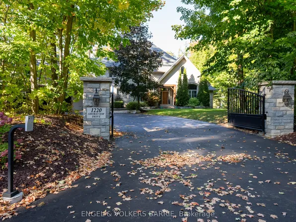 1220 Shoreview Dr, Innisfil, ON L9S 2L5