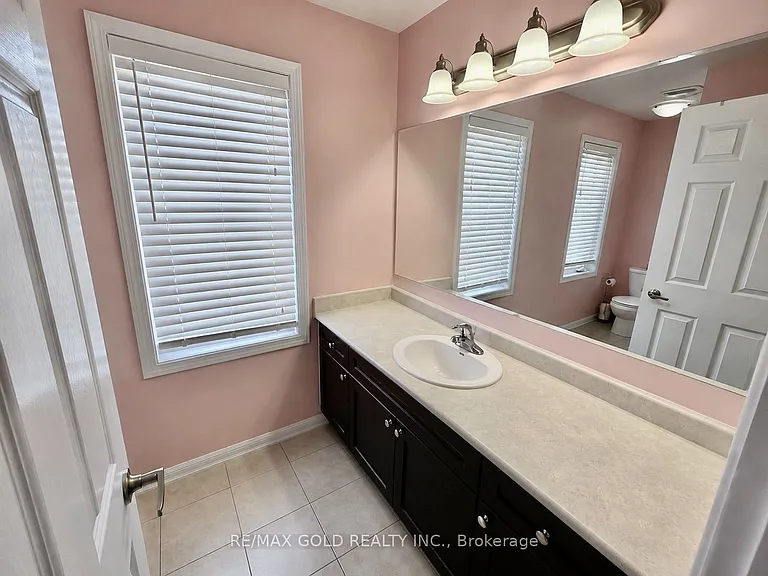 1061 Nadalin Hts — Photo 20