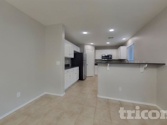 5th image of 15204 N El Frio Ct
