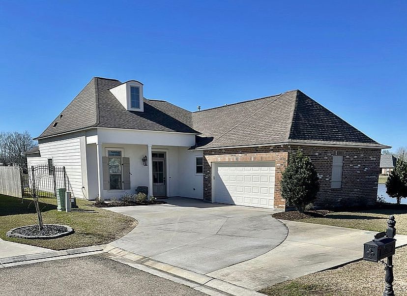 1st image of 39299 Copperwood Ave
