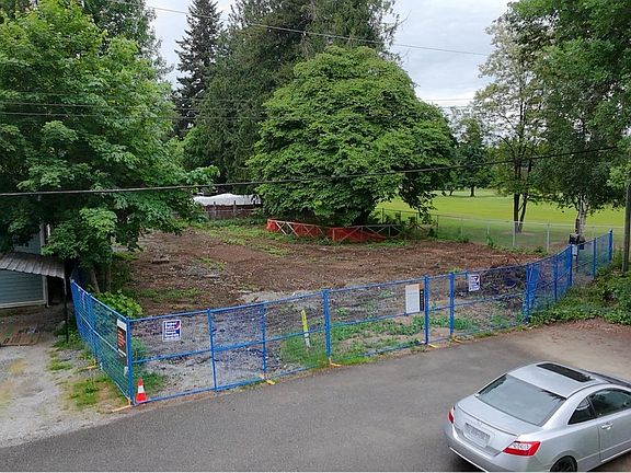 5th image of 20777 Lorne Ave
