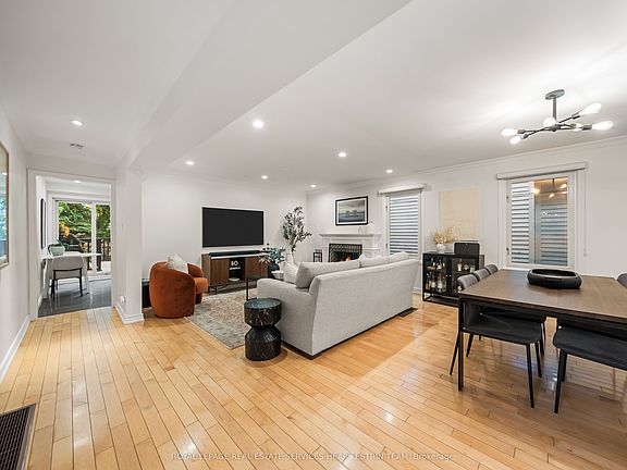 2nd image of 515 Soudan Ave