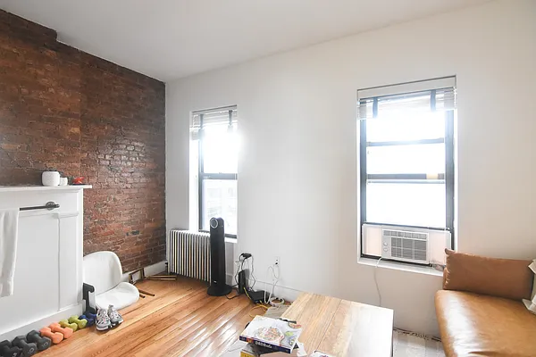 Rented by The Agency | media 4