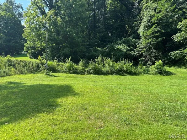 636 Fern Dr, Belleville, IL 62223