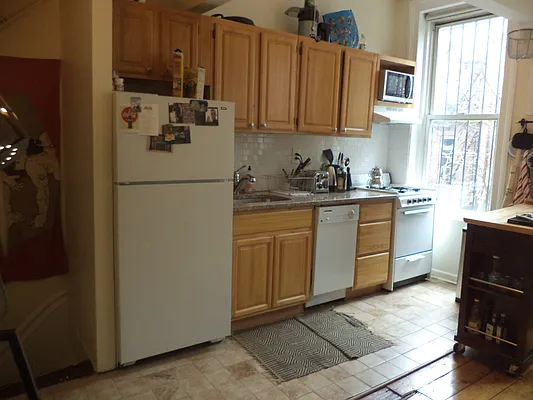 Rented by L.Nelson & Associates | media 22