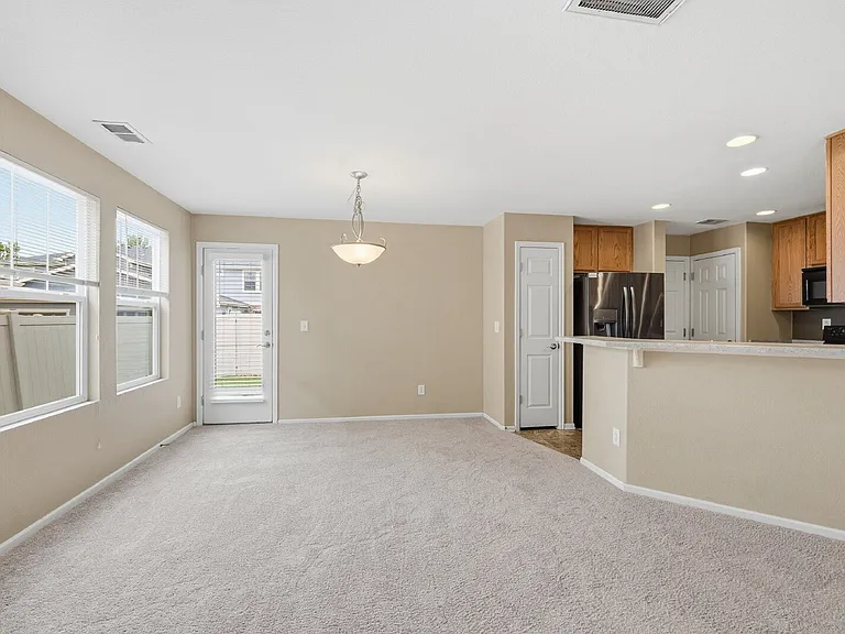 10448 Garland Dr — Photo 7