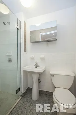 Rented by REAL New York | media 15