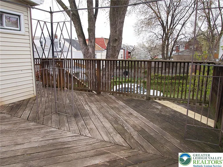 1020 Ferry St #1 — Photo 26