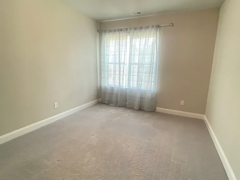 406 Gartrell Way — Photo 31