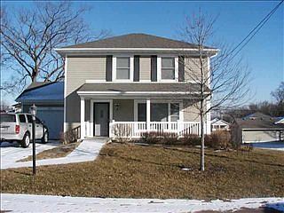 1st image of 814 Newport Ave