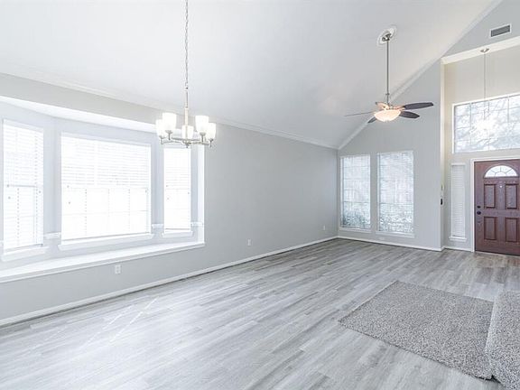 4th image of 4107 Foxbrush Ln