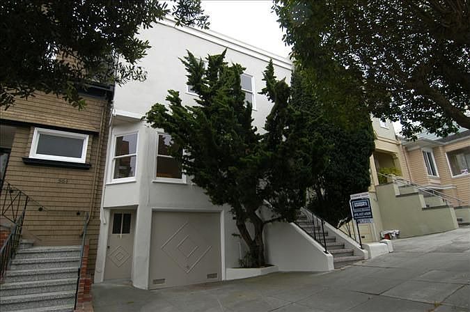 1st image of 566 29th Ave