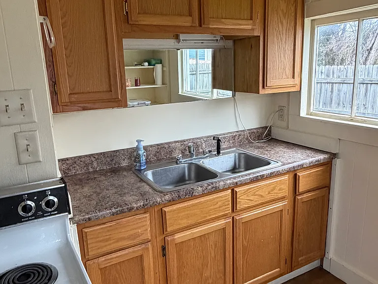 1309 W Catalpa St — Photo 4