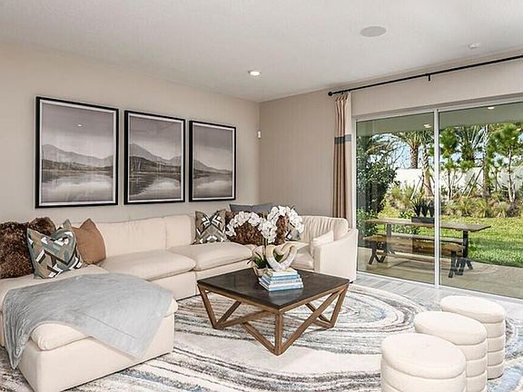 3rd image of 485 SE RANCH OAK Circle