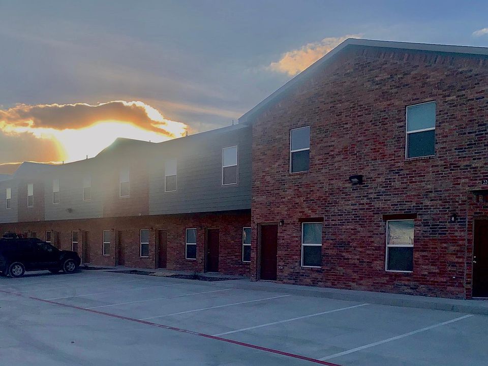 2nd image of 2301 Fisher St APT 202
