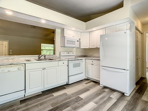 5th image of 4426 Eldron Ave