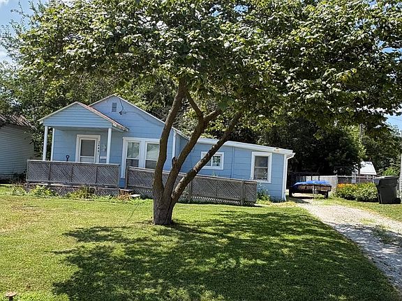 2nd image of 2440 Belknap Blvd