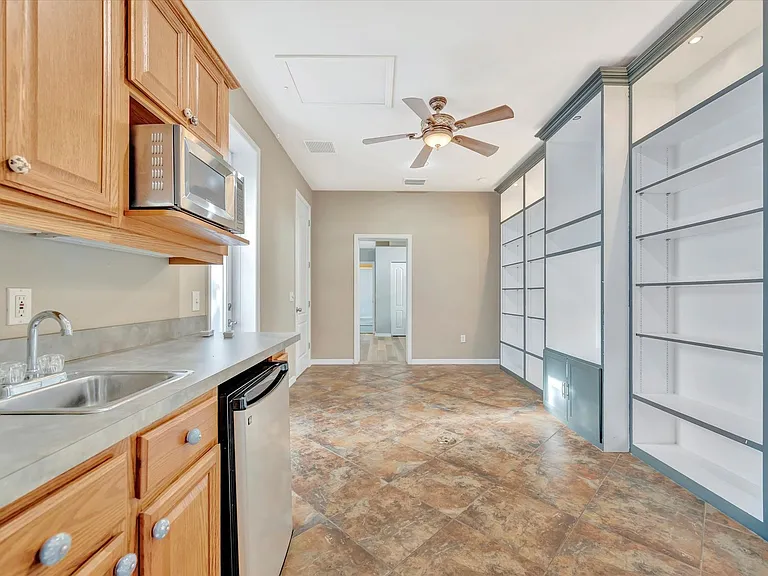 5318 Colony Meadows Ln — Photo 38