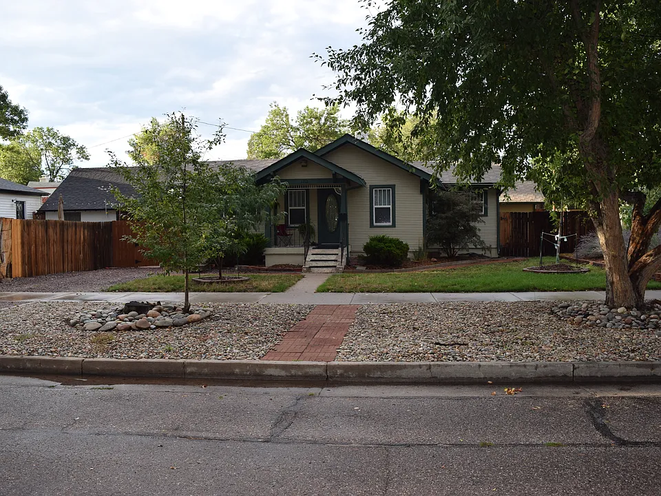 1212 E Saint Vrain St