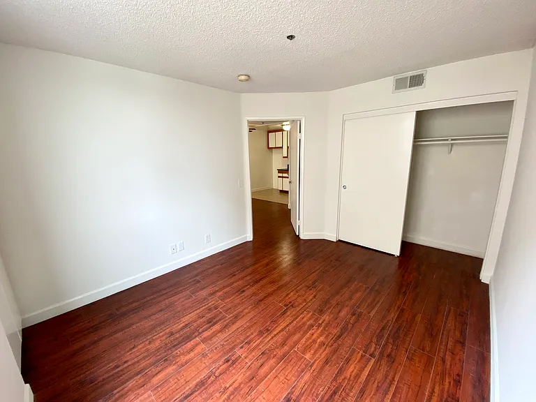 4431 Eagle Rock Blvd — Photo 17