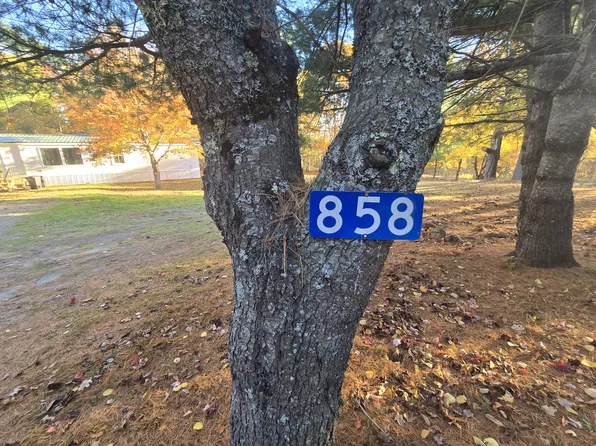 858 Bald Mountain Rd, Dedham, ME 04429