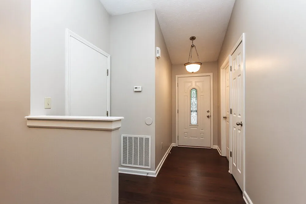 4 bed, 2.0 bath, 1382 sqft, $1,825 — Photo 2