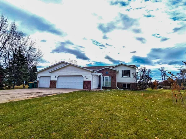 8010 Sunset Dr, Horace, ND 58047