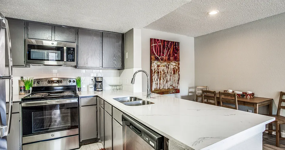 Preslee Apartments — Photo 2