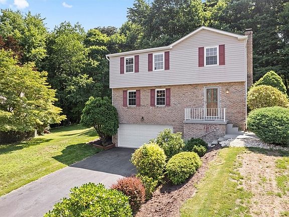 2nd image of 2926 Manuel Dr