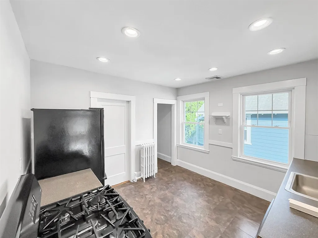 2 bed, 1.0 bath, 1000 sqft, $2,800 — Photo 4
