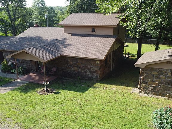 2nd image of 1260 E County Road 1260