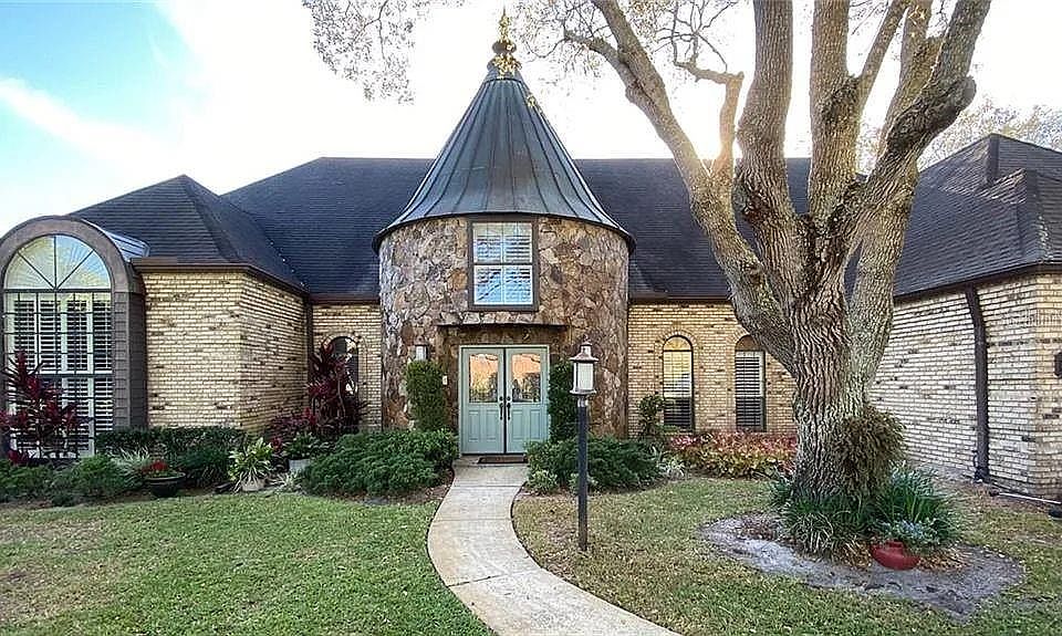 1st image of 27 LAKE VISTA WAY