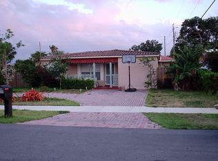 100 NW 54th St, Oakland Park, FL 33309