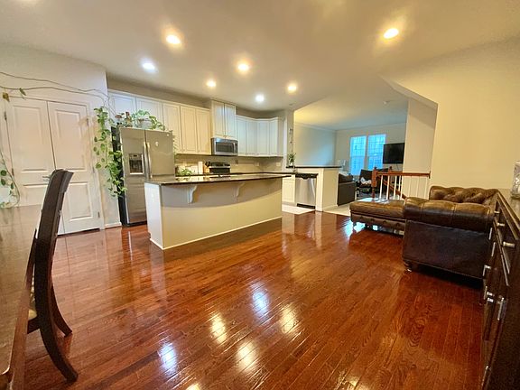 2nd image of 22860 Lacey Oak Ter