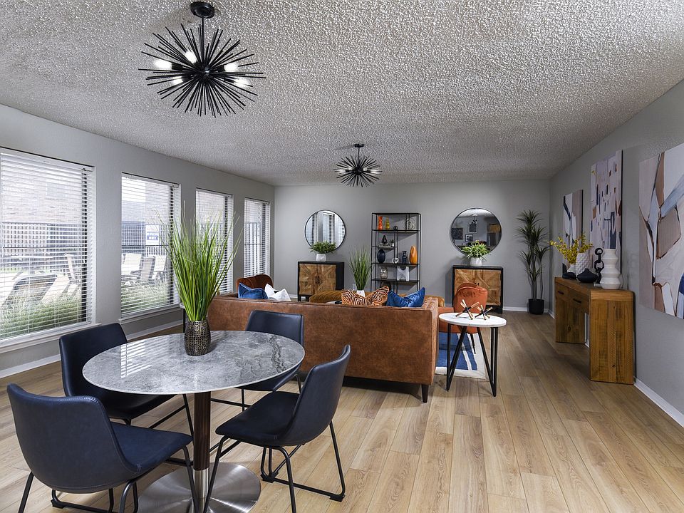 Leasing Office
