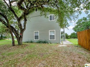 754 Park Shrs, Canyon Lake, TX 78133