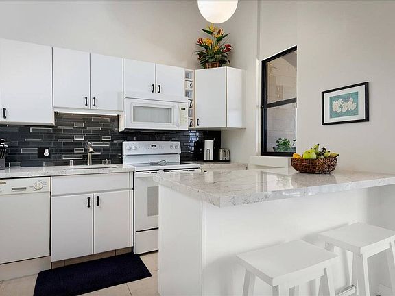 4th image of 75-6026 Alii Dr APT 6302