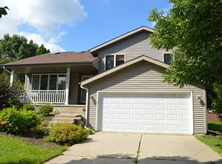 7214 Blue Maple Trl, Madison, WI 53719