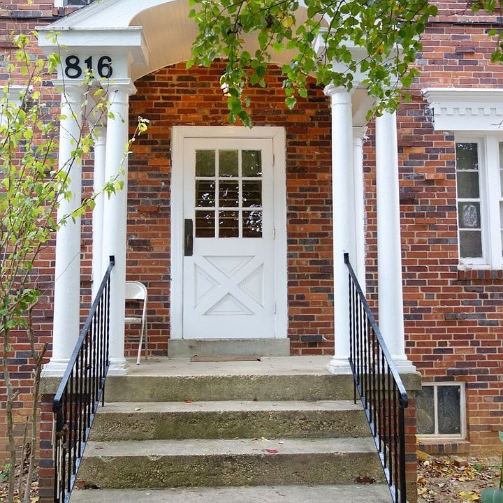 1st image of 816 Greenwood Cir APT 2