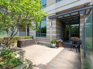 225 Sherway Gardens Rd #102, Toronto, ON