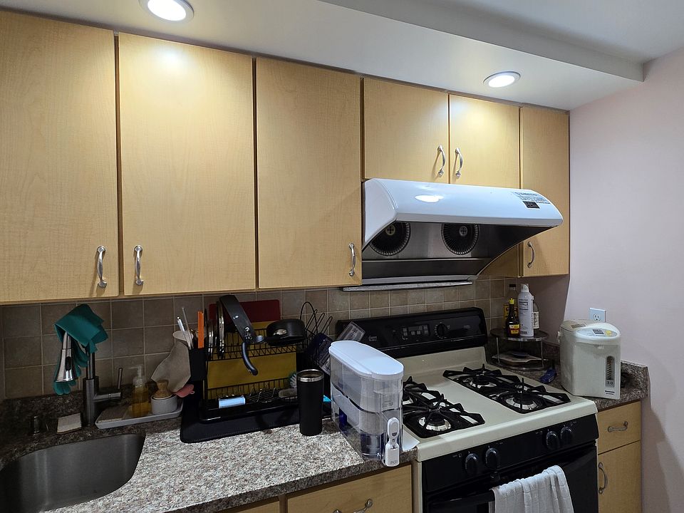 1st image of 8885 18th Ave Floor 1