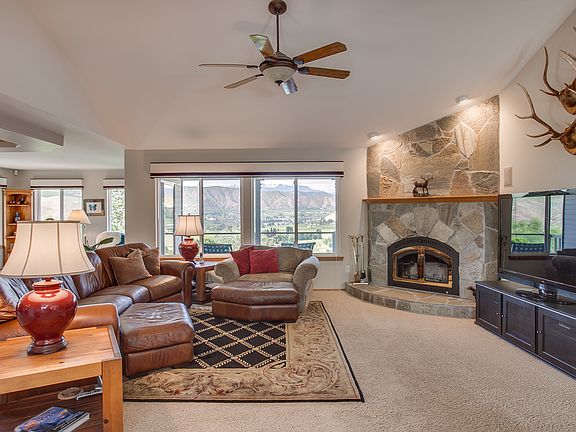 Greatroom - Fireplace