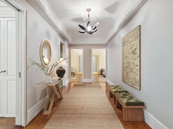 515 West End Avenue image 1 of 15