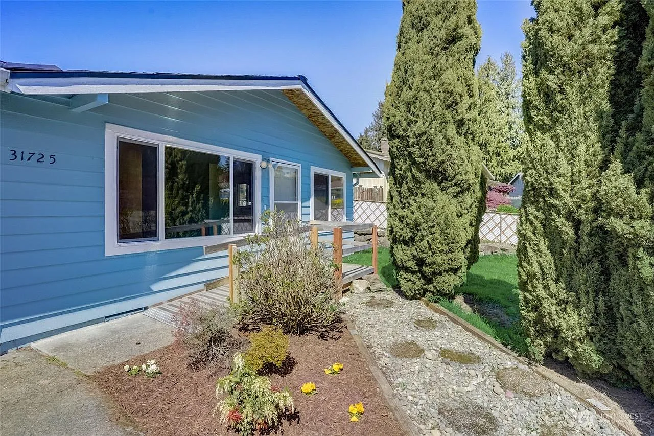 3 bed, 1450 sqft, $2,880 — Photo 3