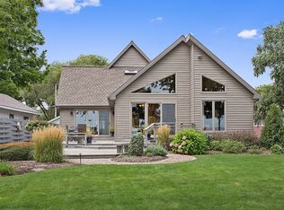 2206 Hickory Ln, Oshkosh, WI 54901