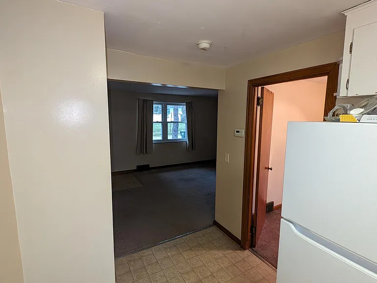 538 Hower St NE — Photo 8